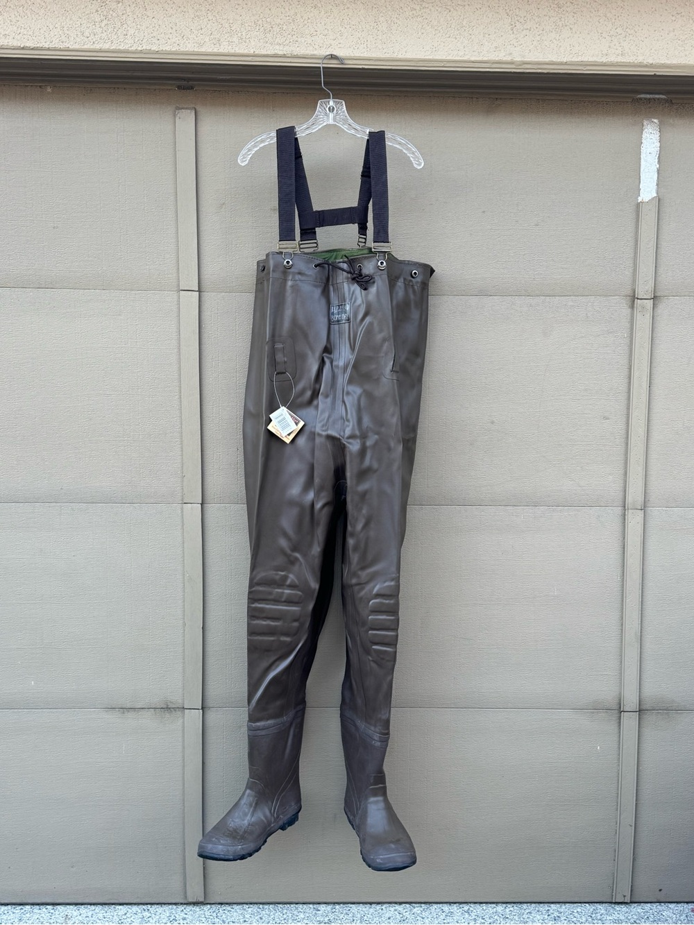 RedHead Bone-Dry Rubber Waterproof Fishing Chest Waders - with integrated boots